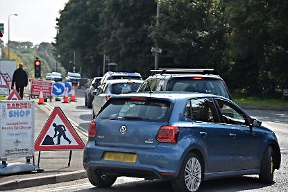 Commuters delayed by pipe work