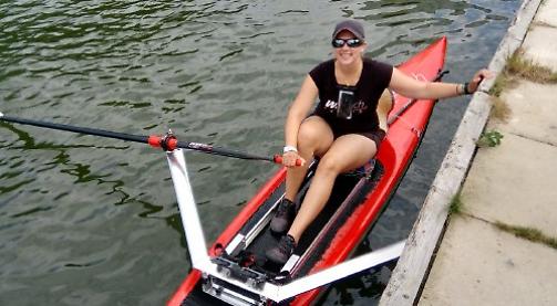 Woman paddles 120km along Thames in five days for charity