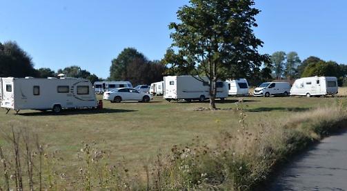 Travellers moved off common land
