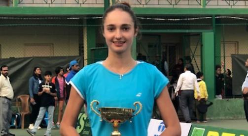 Teenager overcomes injury to lift title