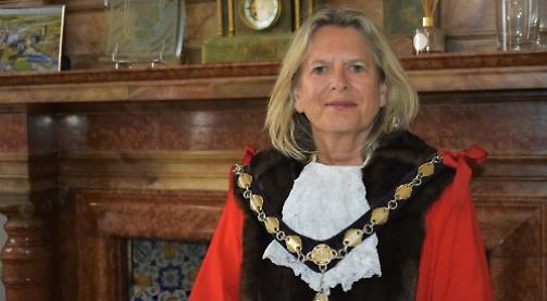 Let's support the town out of the Covid crisis, says new Mayor 