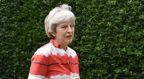 MP revisits almshouses to mark association’s 75th year