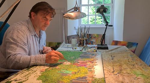 Joy of Britishness: regatta scenes captured on canvas