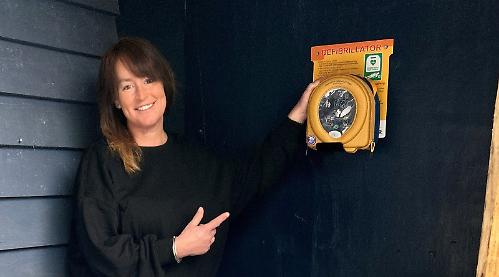 Defibrillator donated to hotspot for rural walkers