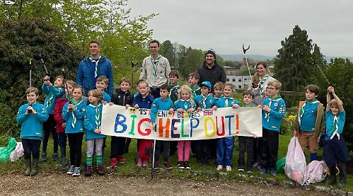 Beavers pick litter and learn