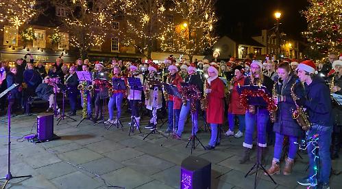 Festive fundraiser on way to record