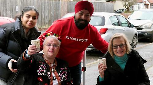 Shops open to people on their own on Christmas Day
