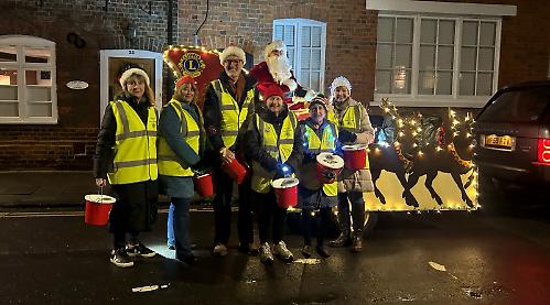 Santa sleigh tour raises £5,000 over eight nights
