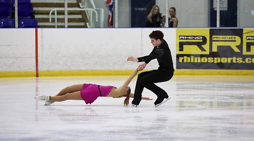Skating sisters who just love to learn new tricks