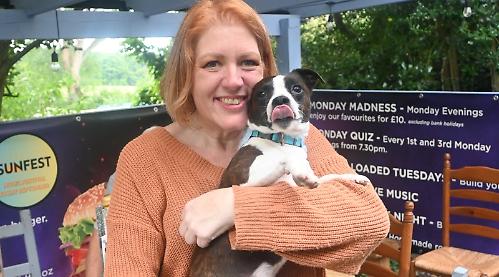 Floyd celebrates birthday with dog show and cake