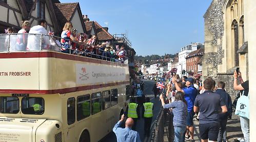 Welcome home for Team GB rowers
