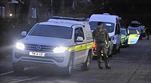 Residents told to stay indoors as bomb squad seize ‘industrial’ firework