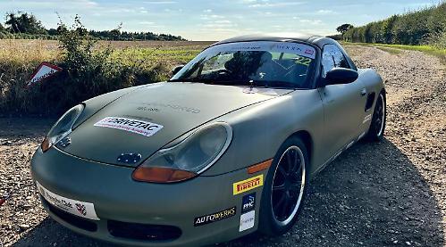 Former paratrooper sets up car racing team to support injured soldiers