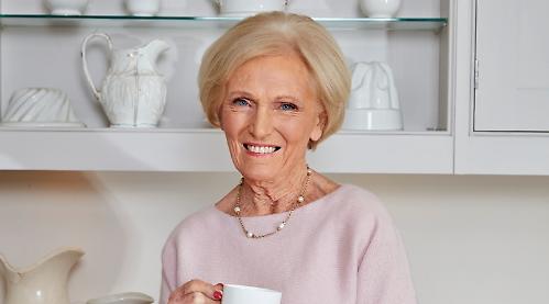 Dame Mary to help light town Christmas tree