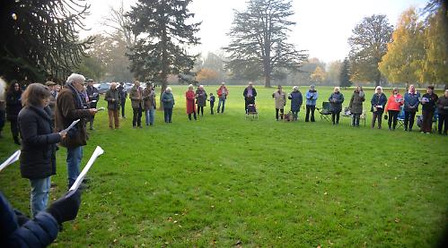 Servicemen and women remembered at outdoor service at wartime training base