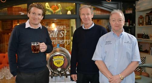 Honey beer returns to help save our bees