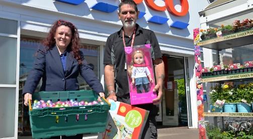 Tesco donate goodies to community