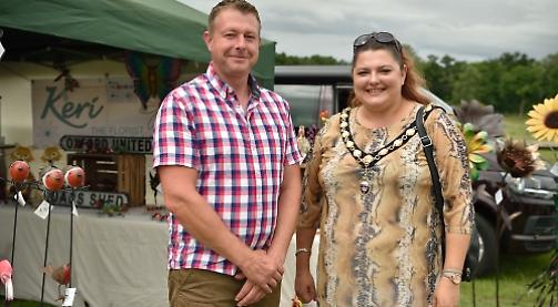 TV presenter and Mayor among crowds at sheepdog trials