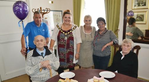 Mayor throws surprise birthday party for 88-year-old man