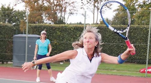 Tennis tournament raises £3,000 for children's charity