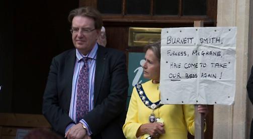 MP accused of 'cheap shot' over hospital beds support