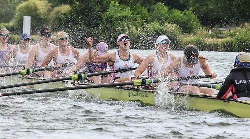 Leander and Upper Thames bag silverware on home waters