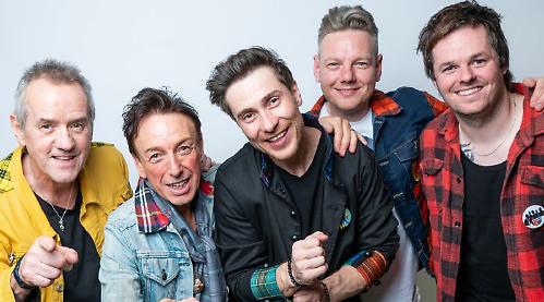 Roll out the tartan for Scots rockers on tour