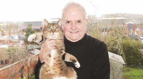 Rodney Bewes, television actor with a passion for rowing