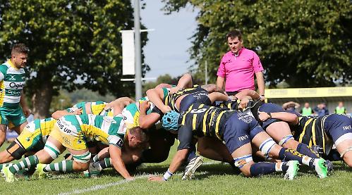 Late missed conversion ensures Hawks get off to winning start