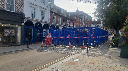 Emergency sewer repairs shuts town centre street