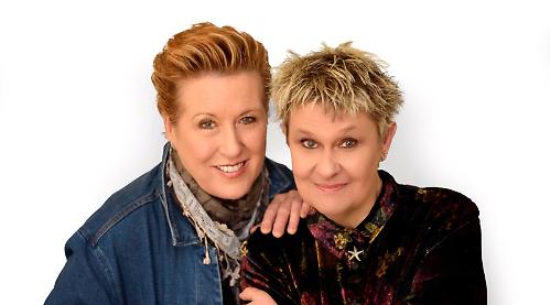 Veteran singer-songwriters bring favourites to club