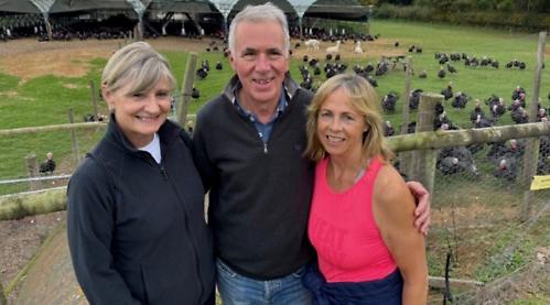 Walkers raise £1,000 for parish hall