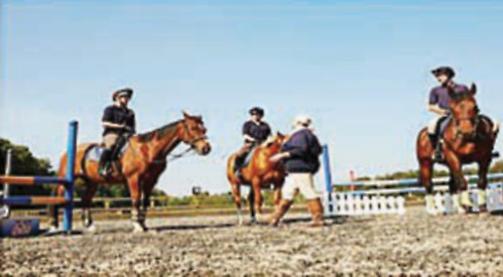 Horseback archery competition