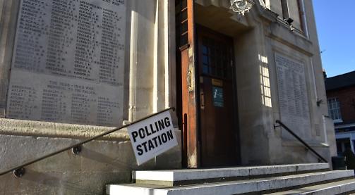 Coronavirus restrictions at the polls