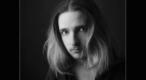 Teenager wins national photography award