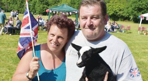 Whitchurch marks royal wedding