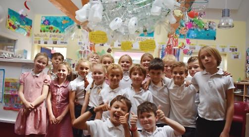 Pupils create turtle out of bottles to warn of plastic pollution