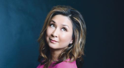 Politics insider’s packing a punch at books festival