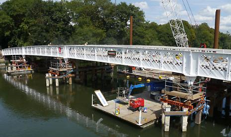 Discounted bridge toll increases