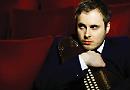 Musical comedian strikes a QChord with audiences