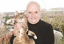 Rodney Bewes, television actor with a passion for rowing
