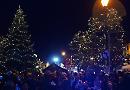 Thousands take to Henley streets for festive fun