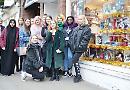 Students decorate shop window