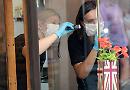 Armed raiders hit jewellers
