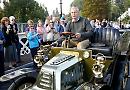 Vintage car reopens Whitchurch bridge