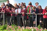 VIDEO: Henley children honour war dead