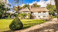 Rural retreat with woodland walks