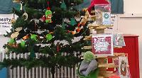Foreign prisoners make Christmas cards