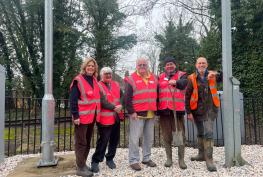 Volunteers spruce up Wargrave train station with planting areas