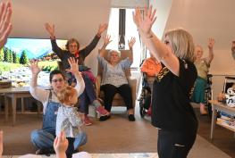 Play sessions at Sonning Common care home bring together generations